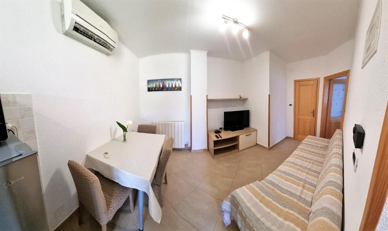 Apartments Valentina Umag Bagian luar foto