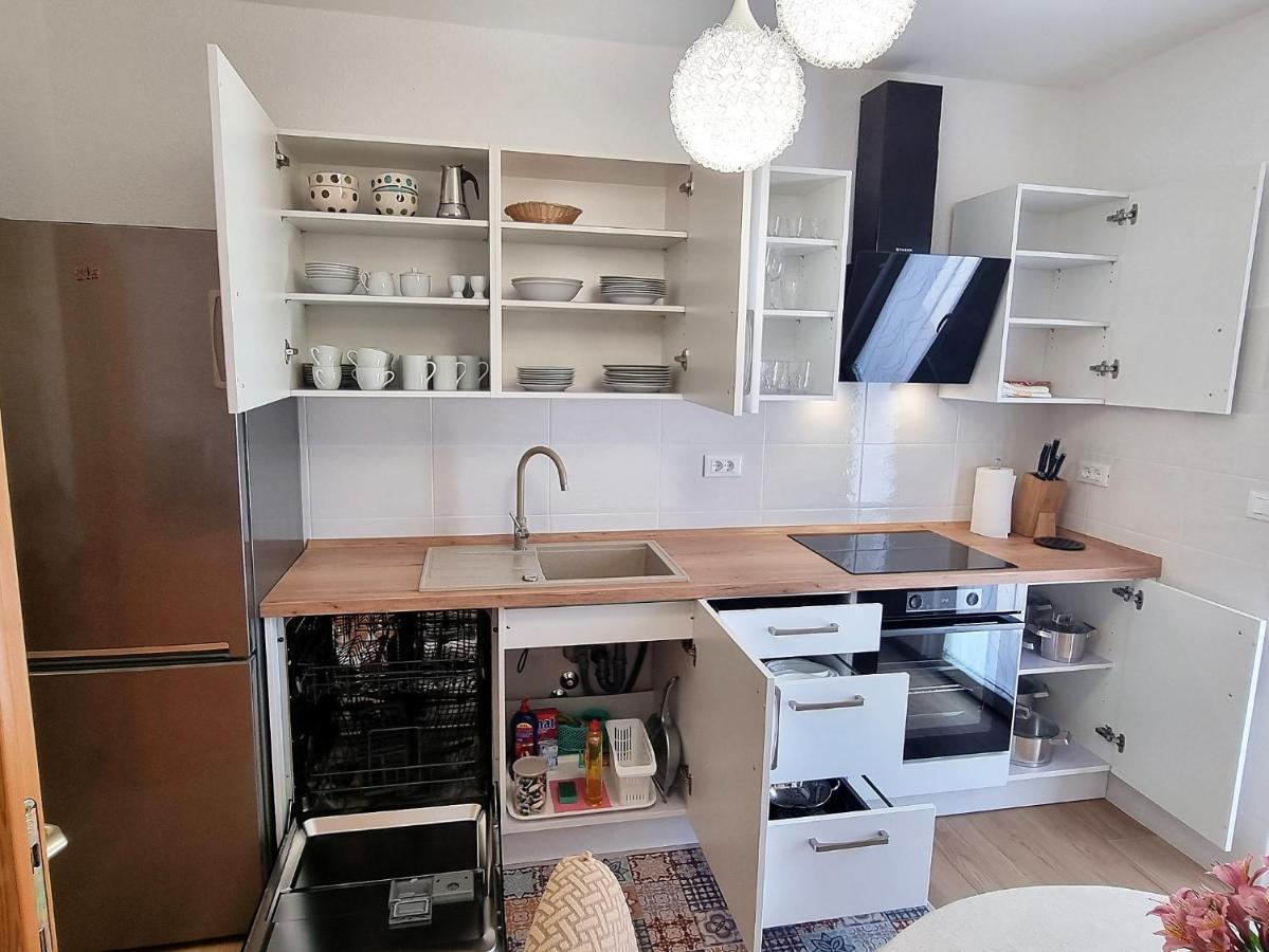 Apartments Valentina Umag Bagian luar foto
