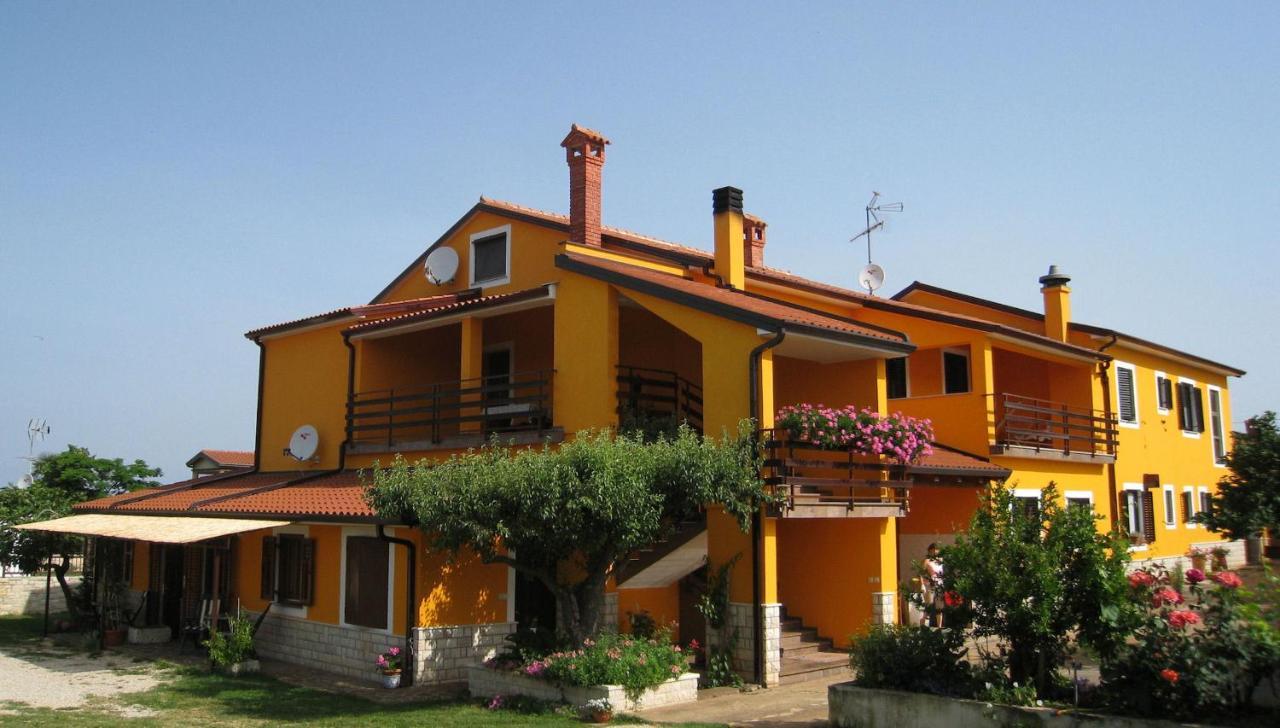 Apartments Valentina Umag Bagian luar foto
